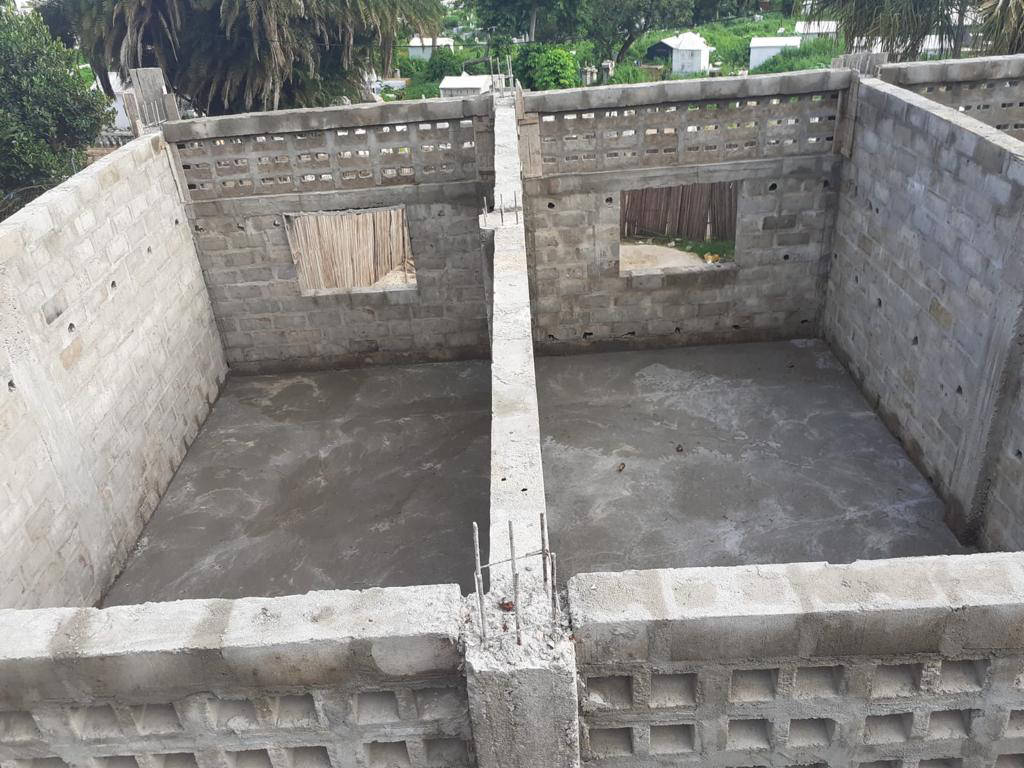 Bambini del Madagascar Tonga Soa - Nuova scuola media