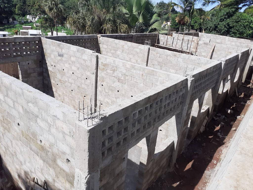 Bambini del Madagascar Tonga Soa - Nuova scuola media