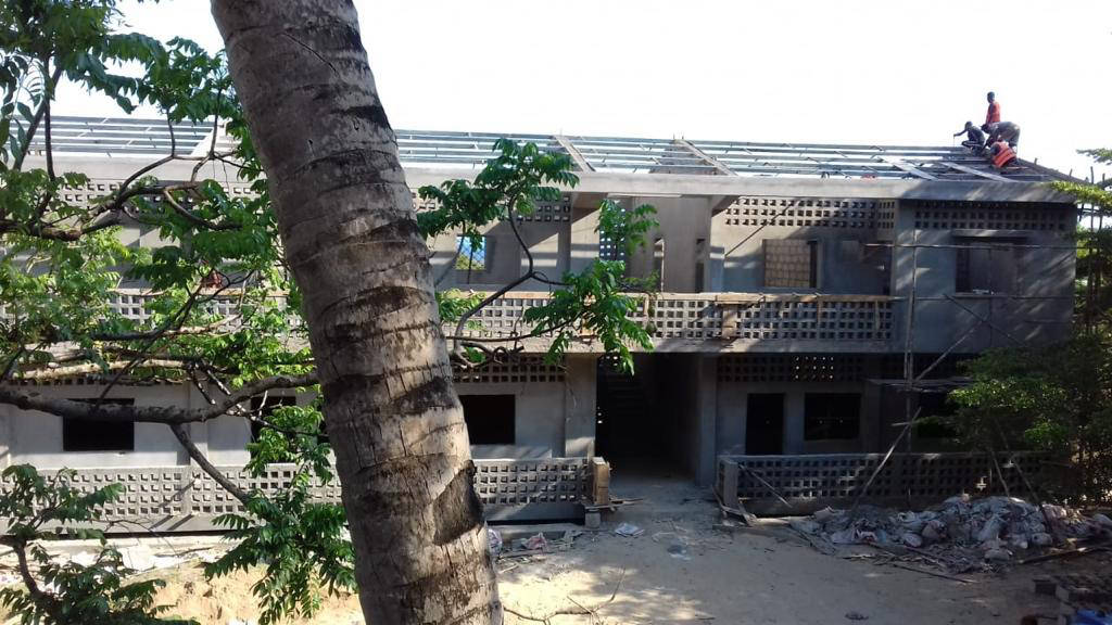 Bambini del Madagascar Tonga Soa - Nuova scuola media