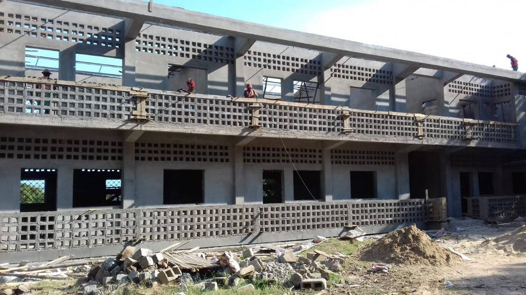 Bambini del Madagascar Tonga Soa - Nuova scuola media