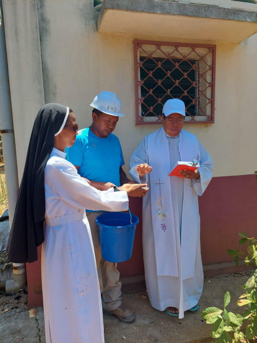 Posa della prima pietra